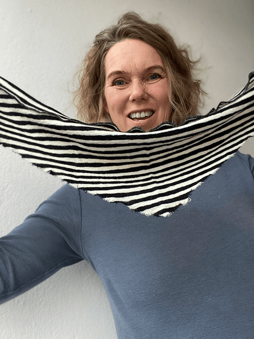 Hovedbilde 1040 TriangelSkjerf (S), Black / Raw White, Smale ...