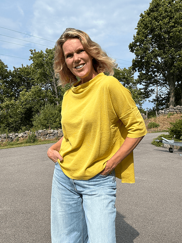 4083 T-Skjorte Vid Splitter, Lemon Curry, Merino
