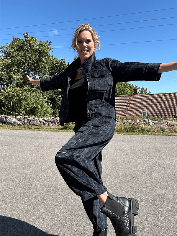 4169 Bukse Velvet, Black (BlåSvart), Cord